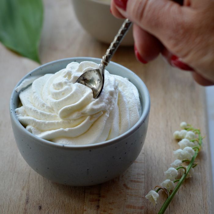 Crème chantilly - Fiche recette avec photos - Comment faire une